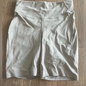 lululemon gray biker shorts inseam 8”